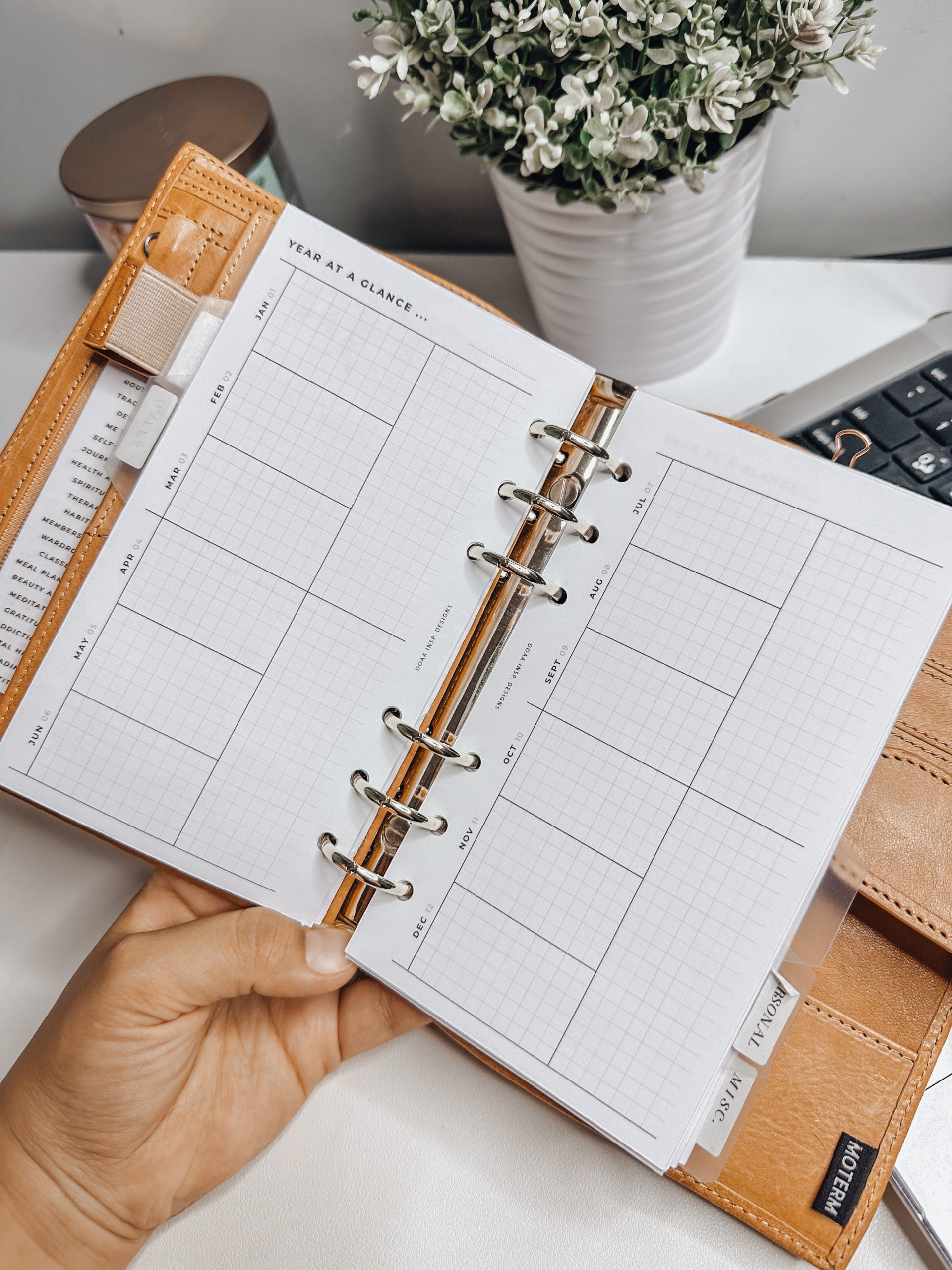 Freebie - Year at a glance - Minimal Collection - Image 3